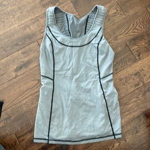 Lululemon tank